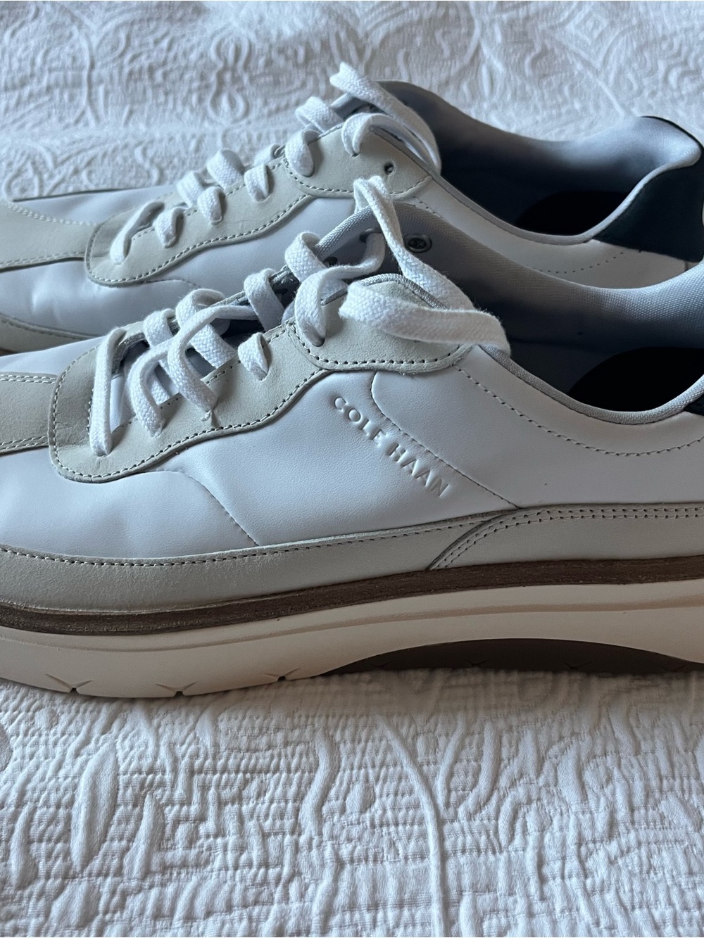 Cole Haan Men’s White Tan Leather Sneakers New 8 1/2